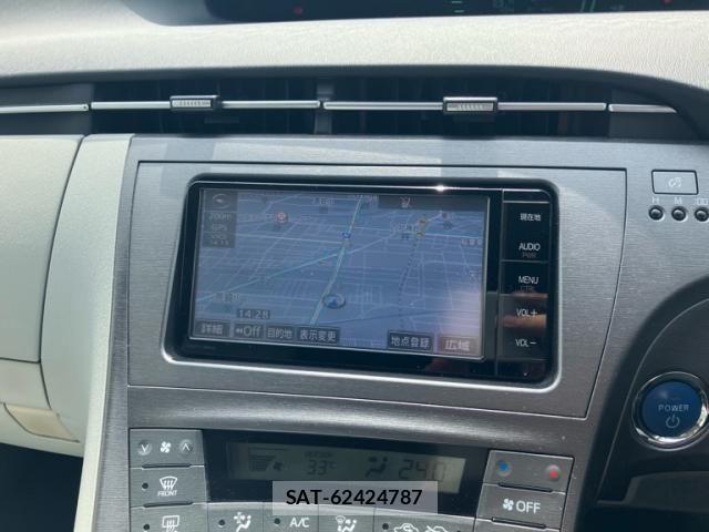 Toyota PRIUS 2012-03 7218179-14