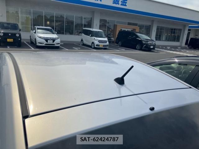 Toyota PRIUS 2012-03 7218179-5