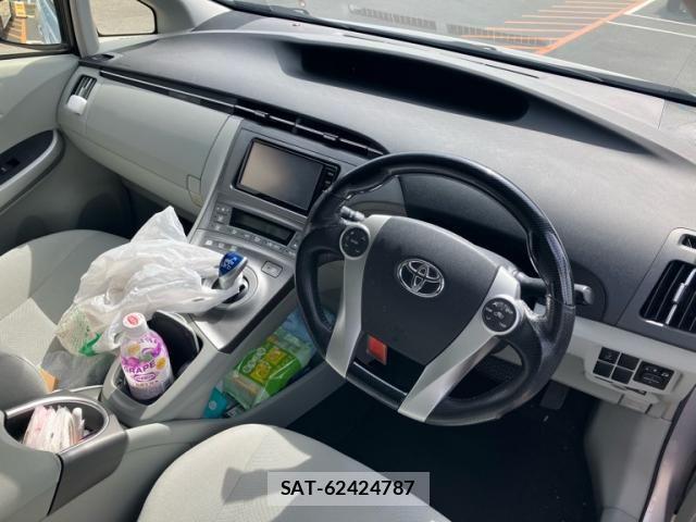 Toyota PRIUS 2012-03 7218179-6