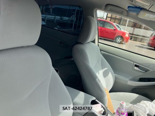 Toyota PRIUS 2012-03 7218179-7