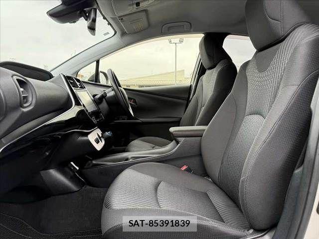 Toyota PRIUS 2017-11 7223733-16
