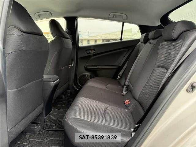 Toyota PRIUS 2017-11 7223733-18