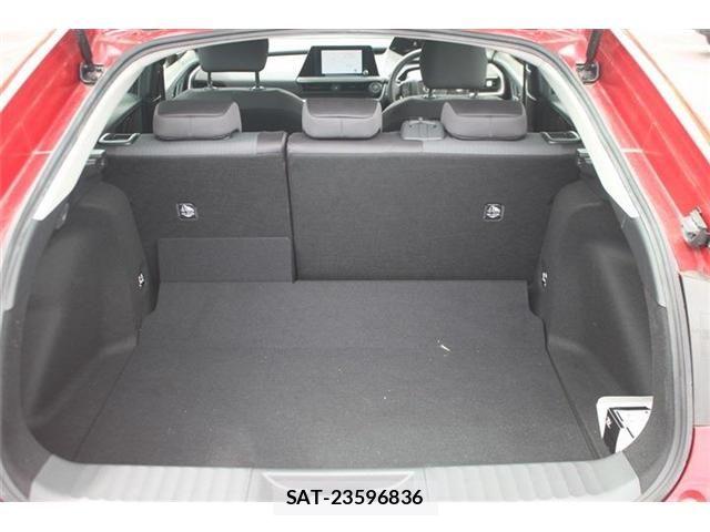 Toyota PRIUS 2023-09 7223826-17