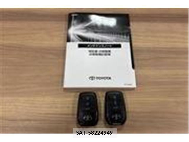 Toyota PRIUS 2024-08 7223842-10