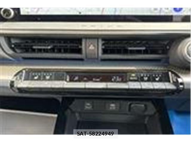 Toyota PRIUS 2024-08 7223842-22