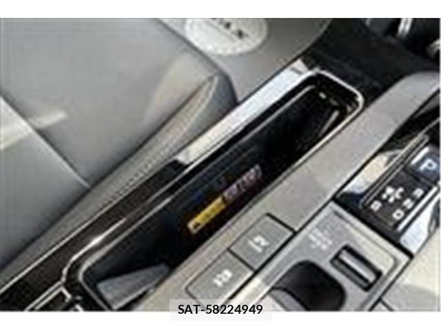 Toyota PRIUS 2024-08 7223842-24