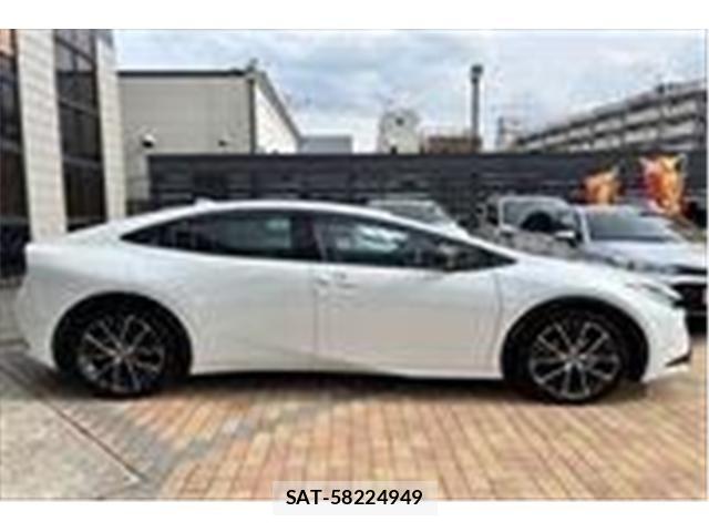 Toyota PRIUS 2024-08 7223842-6