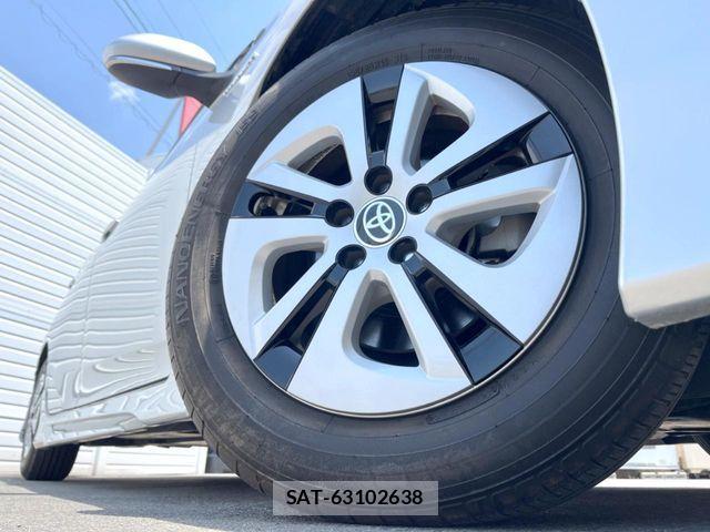 Toyota PRIUS 2016-09 7223707-13