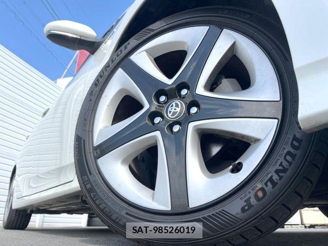 Toyota PRIUS 2018-02 7223736-13