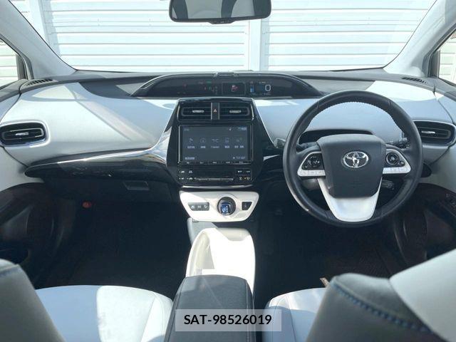 Toyota PRIUS 2018-02 7223736-1