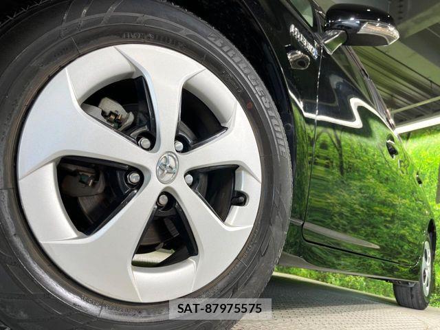 Toyota PRIUS 2013-05 7223657-12