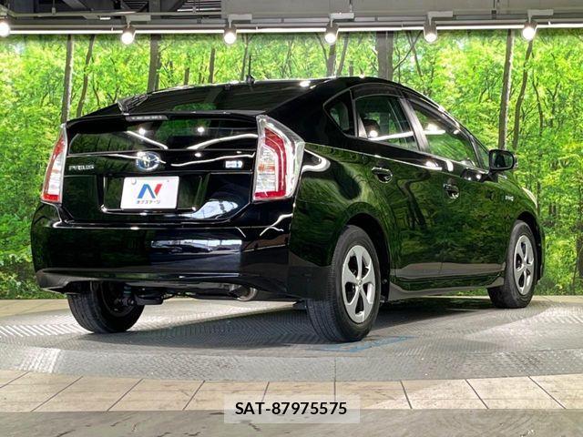 Toyota PRIUS 2013-05 7223657-16