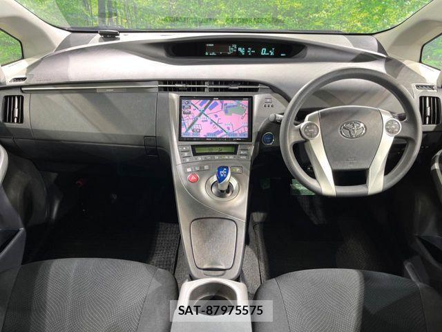Toyota PRIUS 2013-05 7223657-1
