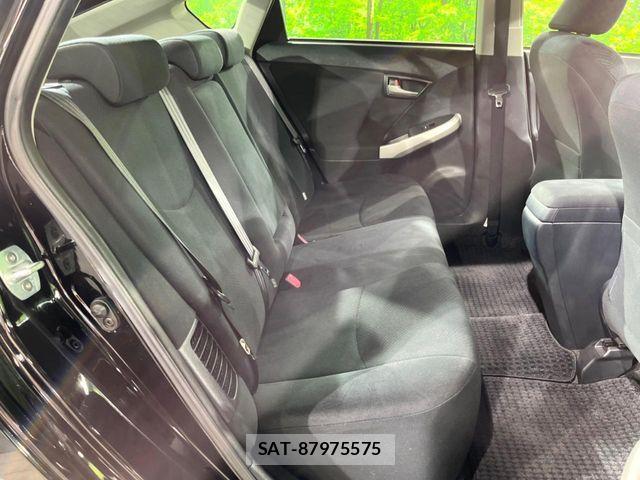 Toyota PRIUS 2013-05 7223657-8