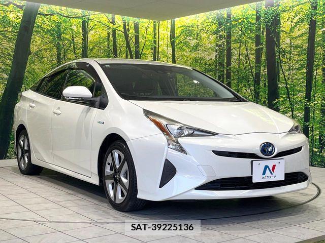 Toyota PRIUS 2017-08 7223719-15