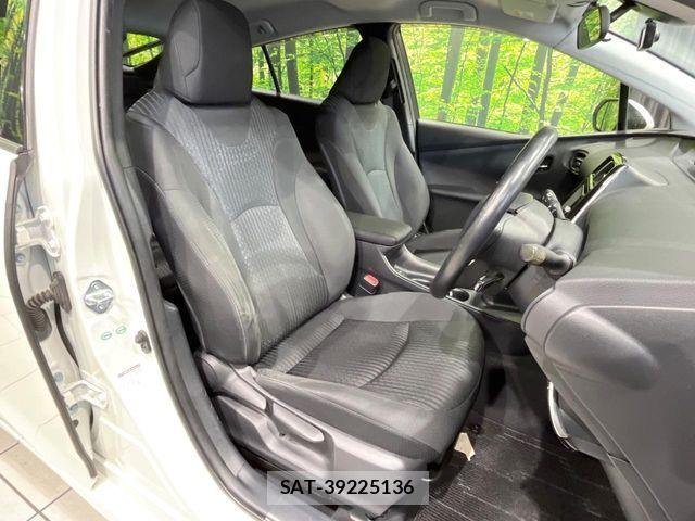 Toyota PRIUS 2017-08 7223719-7