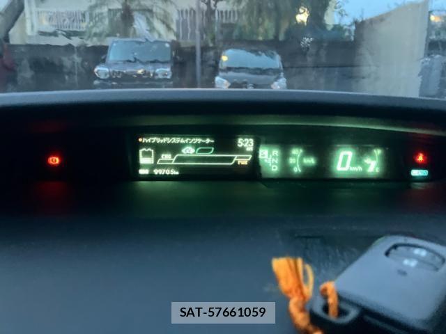 Toyota PRIUS 2013-07 7223664-17