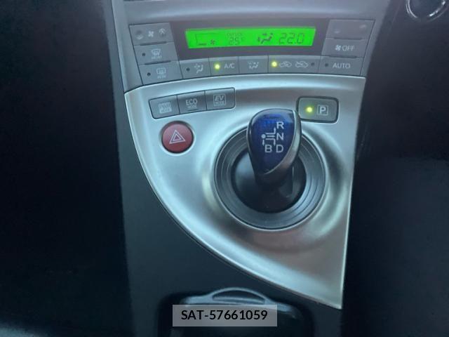 Toyota PRIUS 2013-07 7223664-19