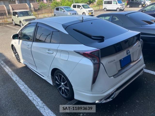 Toyota PRIUS 2016-07 7219079-2