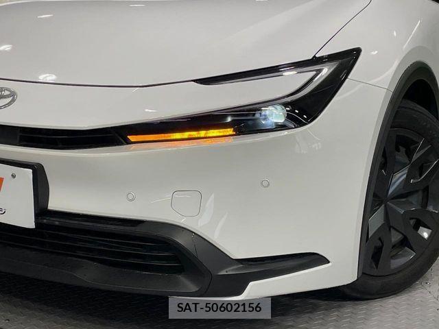 Toyota PRIUS 2023-04 7217760-11