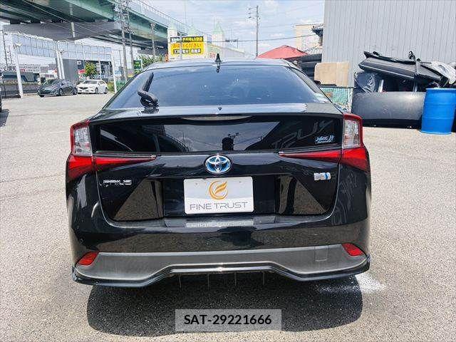 Toyota PRIUS 2019-07 7223773-18