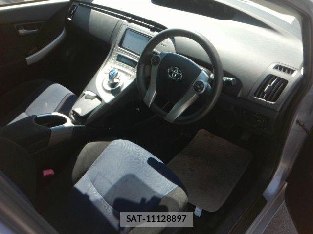 Toyota PRIUS 2012-08 7223647-1