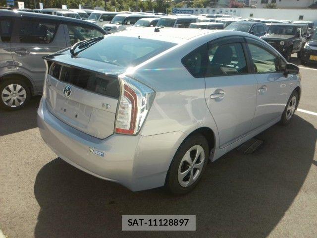 Toyota PRIUS 2012-08 7223647-2