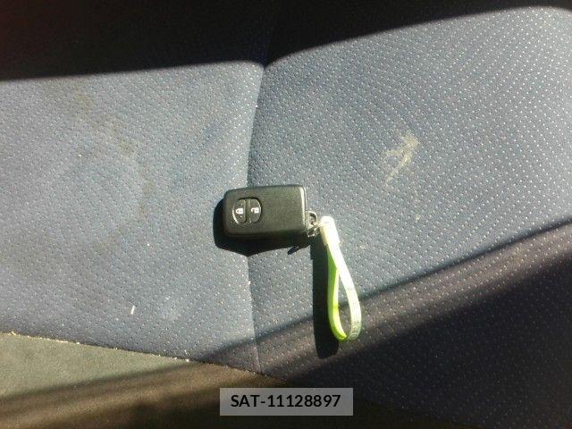 Toyota PRIUS 2012-08 7223647-4