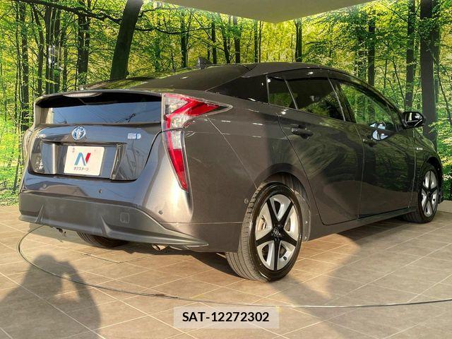 Toyota PRIUS 2017-03 7223714-16