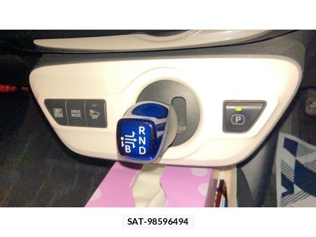 Toyota PRIUS 2016-11 7223708-9