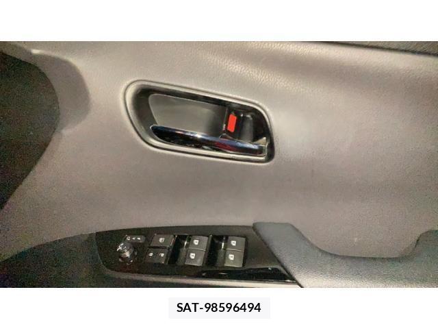 Toyota PRIUS 2016-11 7223708-11