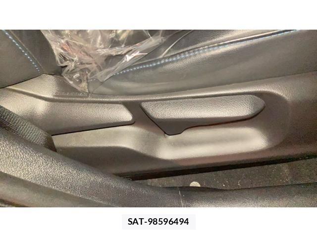 Toyota PRIUS 2016-11 7223708-14