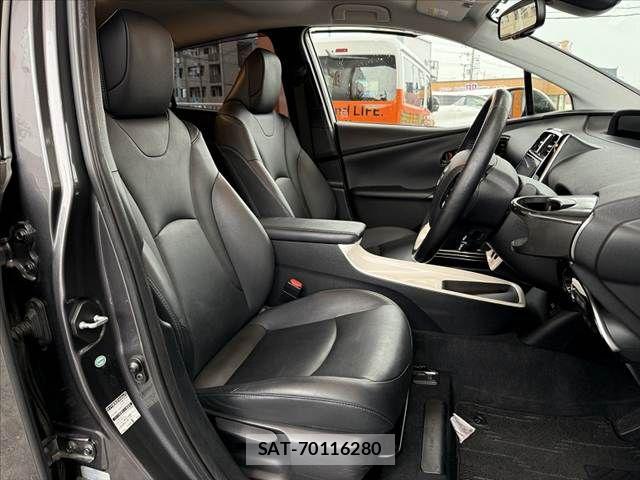 Toyota PRIUS 2017-09 7223729-15