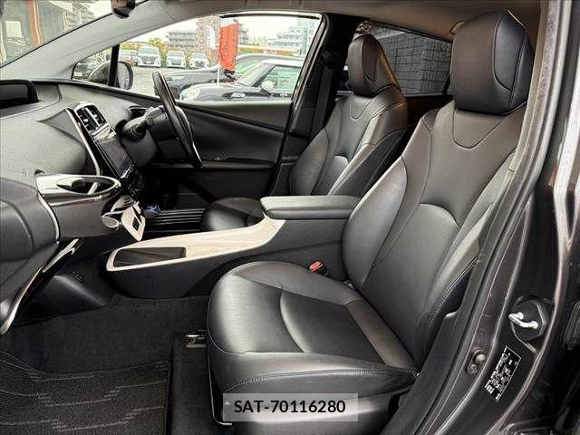 Toyota PRIUS 2017-09 7223729-16
