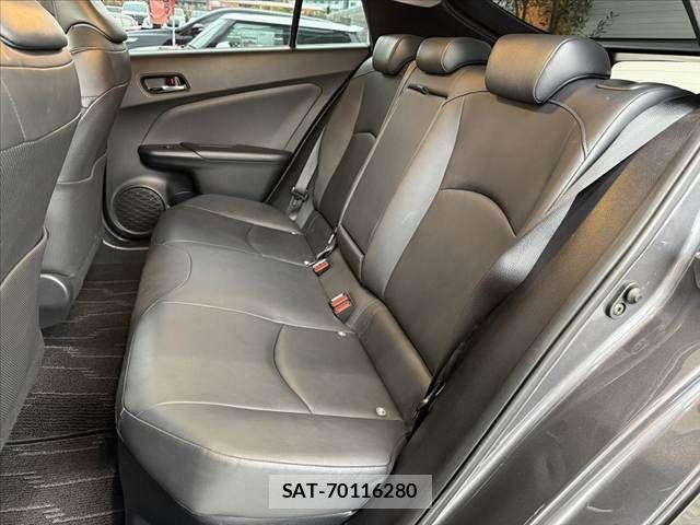 Toyota PRIUS 2017-09 7223729-18
