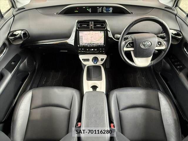 Toyota PRIUS 2017-09 7223729-1