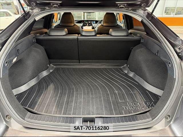 Toyota PRIUS 2017-09 7223729-19