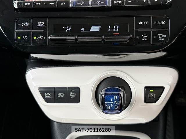 Toyota PRIUS 2017-09 7223729-23