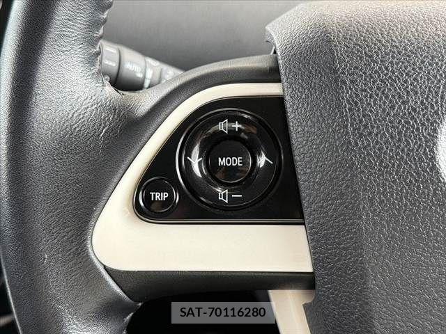 Toyota PRIUS 2017-09 7223729-26
