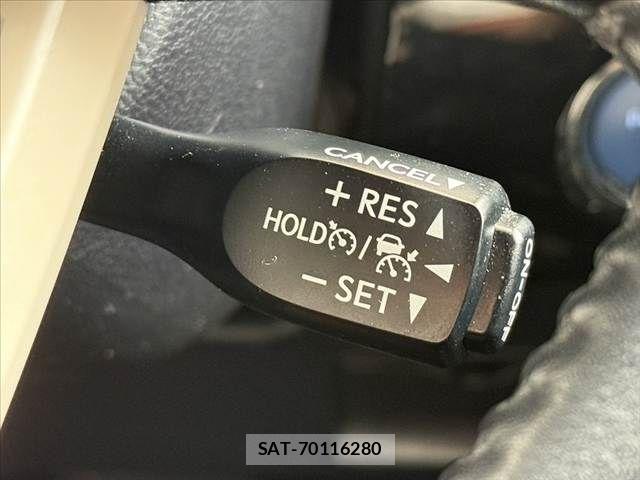 Toyota PRIUS 2017-09 7223729-4