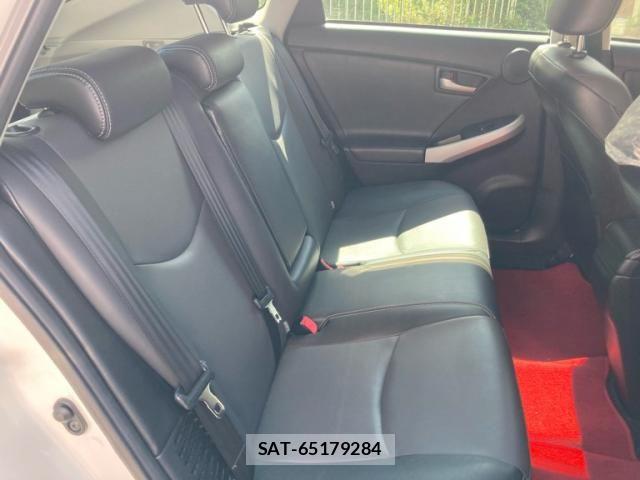 Toyota PRIUS 2012-02 7223644-15