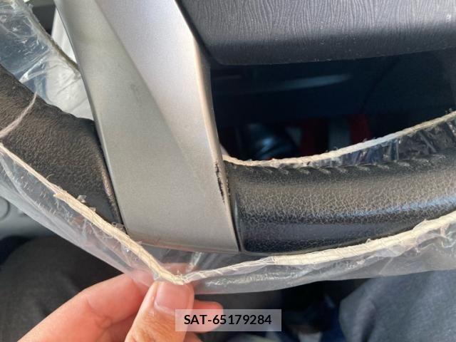Toyota PRIUS 2012-02 7223644-28