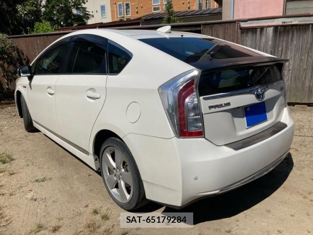 Toyota PRIUS 2012-02 7223644-5