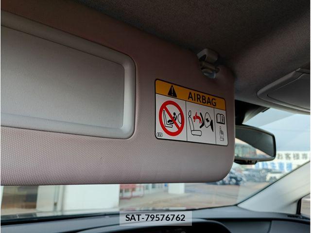 Toyota PRIUS 2019-02 7223756-14