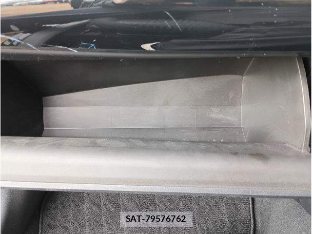 Toyota PRIUS 2019-02 7223756-15