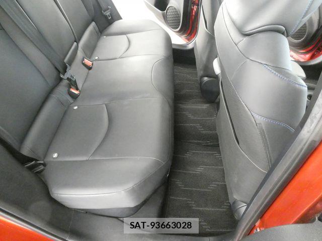 Toyota PRIUS 2016-06 7223703-12