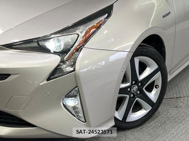 Toyota PRIUS 2017-11 7223734-11