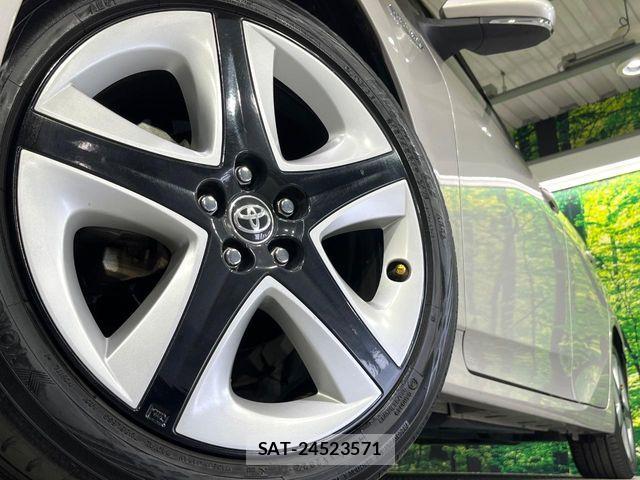 Toyota PRIUS 2017-11 7223734-12