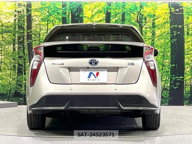 Toyota PRIUS 2017-11 7223734-14