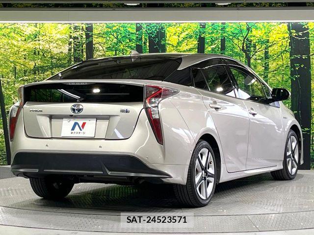 Toyota PRIUS 2017-11 7223734-16
